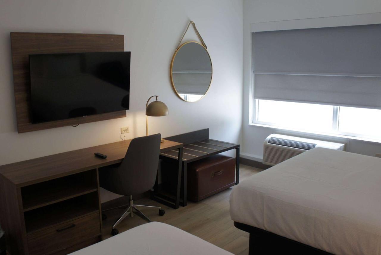 La Quinta Inn & Suites By Wyndham Manchester - Arnold Afb Kültér fotó