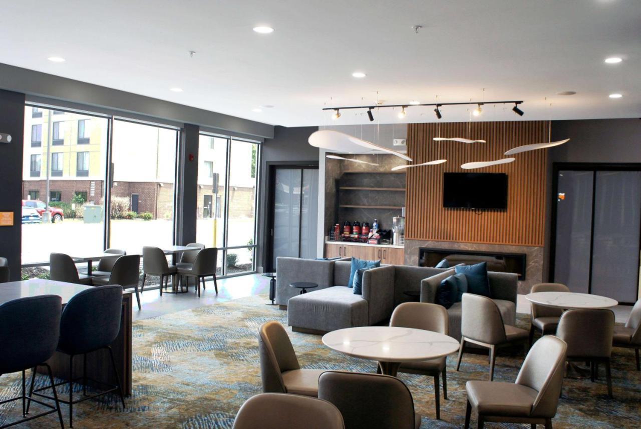La Quinta Inn & Suites By Wyndham Manchester - Arnold Afb Kültér fotó