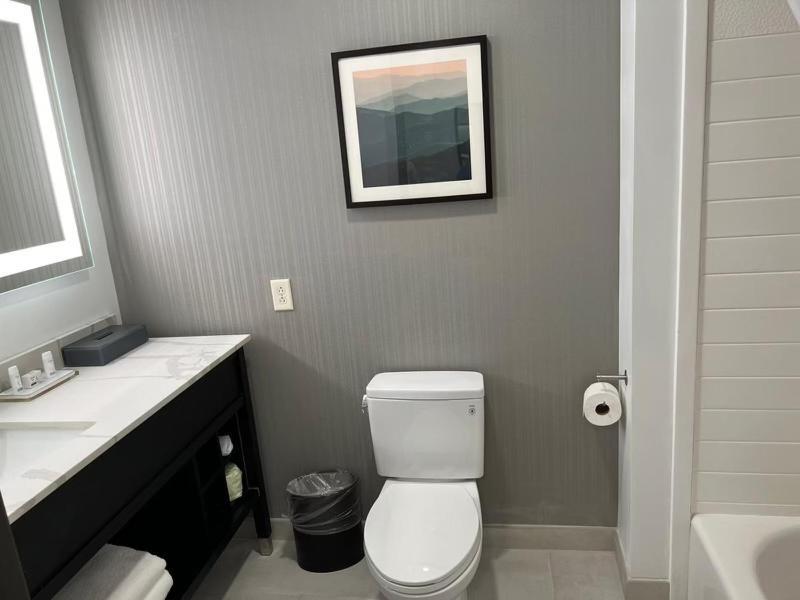 La Quinta Inn & Suites By Wyndham Manchester - Arnold Afb Kültér fotó