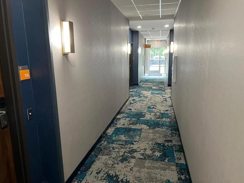 La Quinta Inn & Suites By Wyndham Manchester - Arnold Afb Kültér fotó